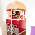 Hostnfly Apartments - Charming Original And Bright Studio Apartment