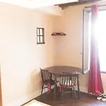 Hostnfly Apartments - Charming Original And Bright Studio Apartment
