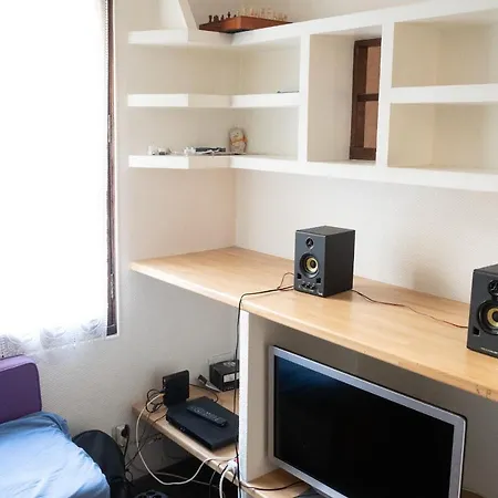 Hostnfly - Charming Original And Bright Studio Parigi