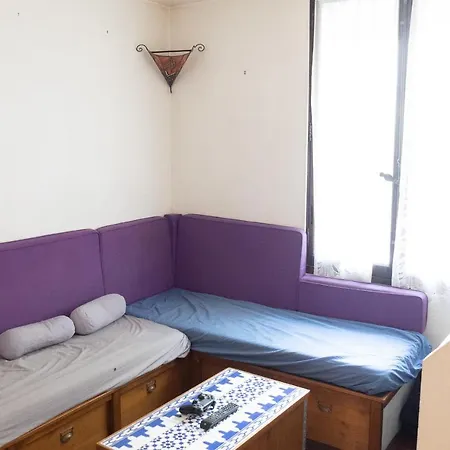 Hostnfly - Charming Original And Bright Studio Apartment Paris